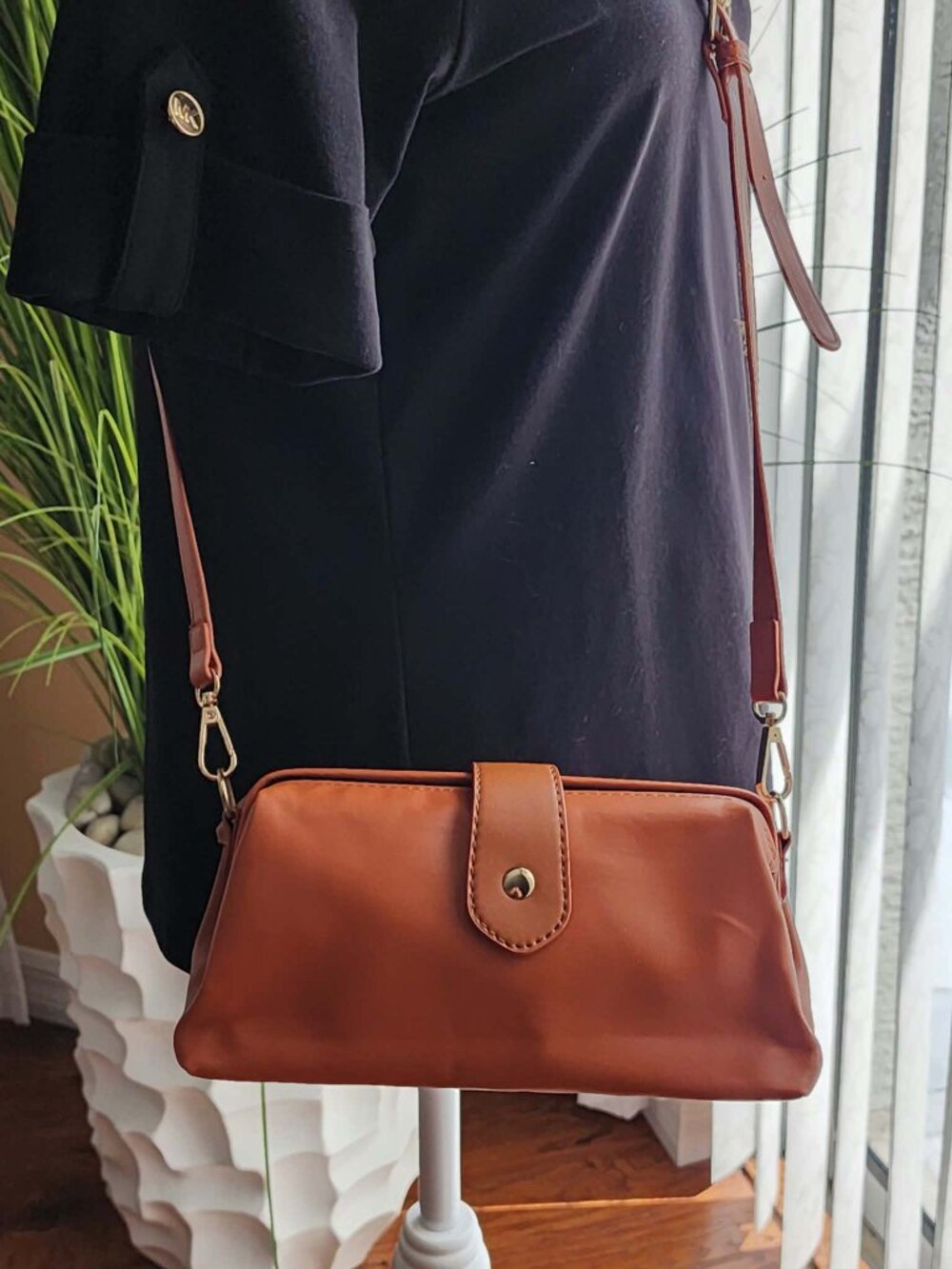Brown Faux Leather Crossbody Shoulder Bag with Adjustable Strap